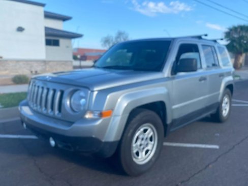 Used 2015 Jeep Patriot Sport image 25