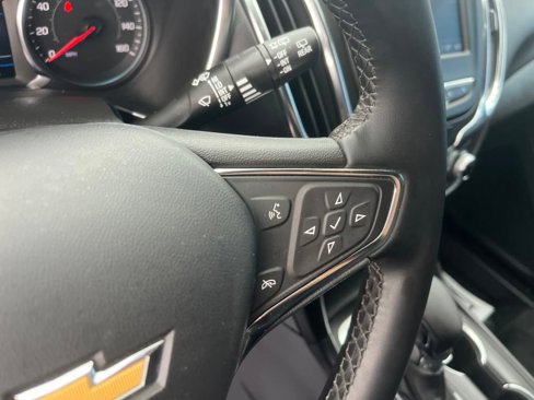 Used 2024 Chevrolet Equinox LT w/ LPO, Floor Liner Package image 12