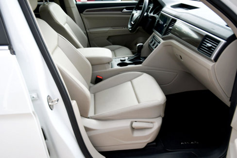 Used 2020 Volkswagen Atlas SE w/ Panoramic Sunroof Package image 36