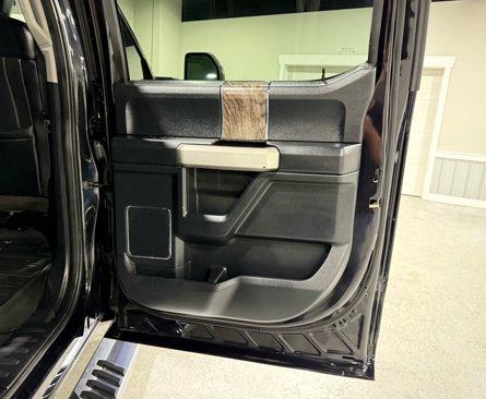 Used 2019 Ford F250 Lariat w/ Chrome Package image 20
