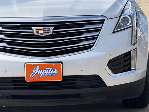 Used 2018 Cadillac XT5 Luxury w/ Driver Awareness Package image 9