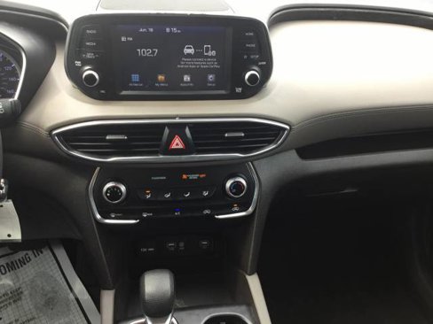 Used 2019 Hyundai Santa Fe SE image 16