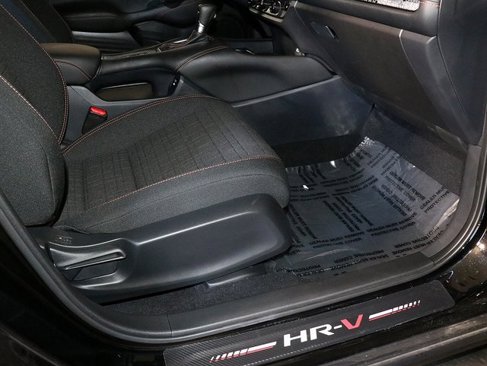 Used 2025 Honda HR-V Sport image 32
