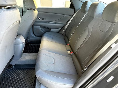 Used 2024 Hyundai Elantra SE image 18