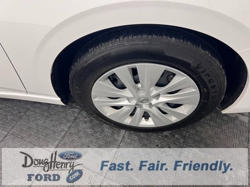 Used 2024 Nissan Sentra S image 16