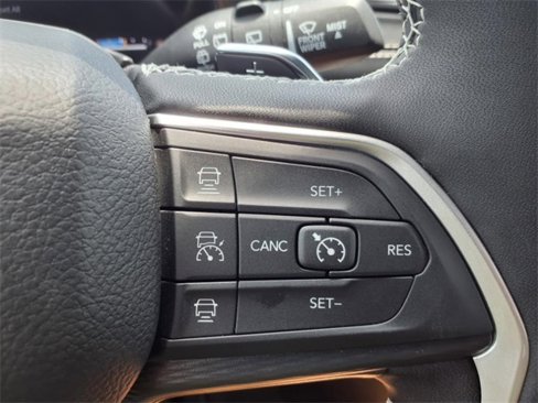 New 2025 Jeep Grand Cherokee L Altitude image 23