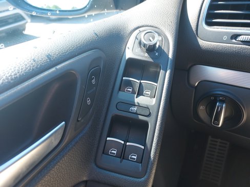 Used 2012 Volkswagen GTI 4-Door image 53
