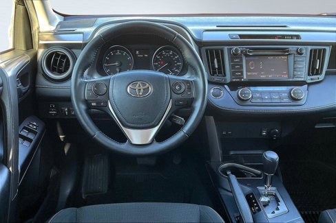 Used 2017 Toyota RAV4 XLE image 5