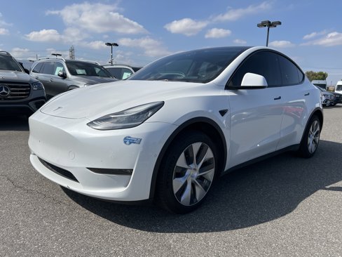 Used 2021 Tesla Model Y Long Range image 2