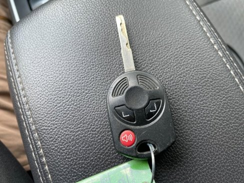 Used 2018 Ford Escape SE image 38