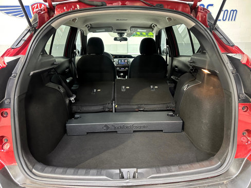 Used 2020 Nissan Kicks SR w/ Exterior Package image 27