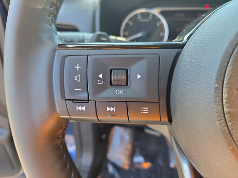 Used 2023 Nissan Rogue SL w/ SL Premium Package image 24