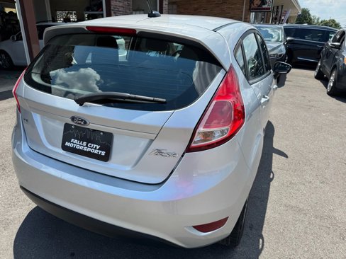 Used 2018 Ford Fiesta SE image 11
