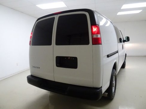 Used 2019 Chevrolet Express 2500 w/ Driver Convenience Package image 8