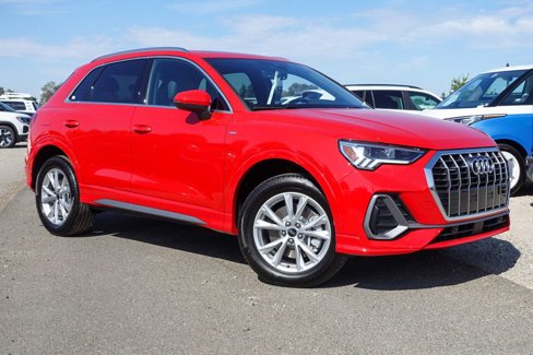 New 2025 Audi Q3 2.0T Premium Plus image 3