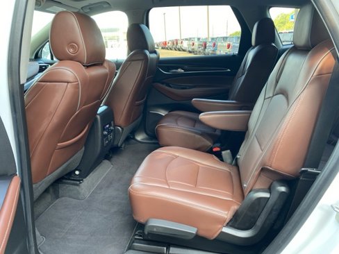 Used 2020 Buick Enclave Avenir w/ Avenir Technology Package image 24