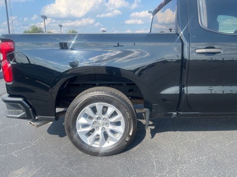 Used 2020 Chevrolet Silverado 1500 Custom w/ Custom Value Package image 4