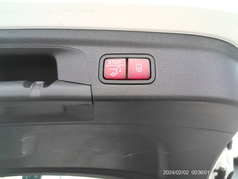 Certified 2022 Mercedes-Benz GLE 350 w/ Premium Package image 23