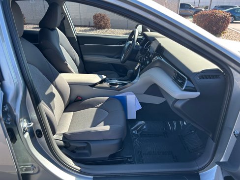 Used 2023 Toyota Camry LE image 28