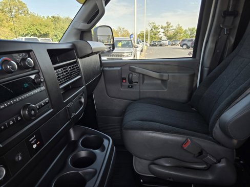 Used 2023 GMC Savana 2500 w/ Driver Convenience Package image 28