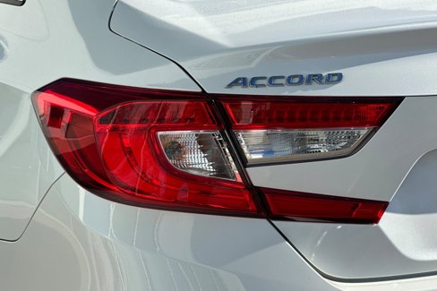 Used 2018 Honda Accord LX image 25