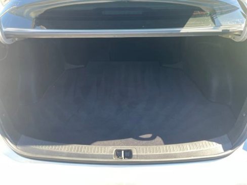 Used 2023 Toyota Corolla LE image 2