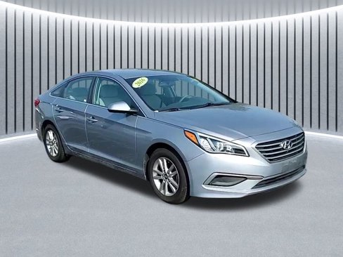 Used 2016 Hyundai Sonata SE image 3