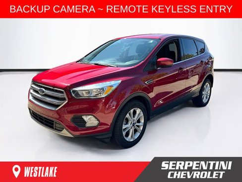 Used 2017 Ford Escape SE image 1
