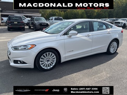 Used 2016 Ford Fusion SE w/ Equipment Group 502A image 1