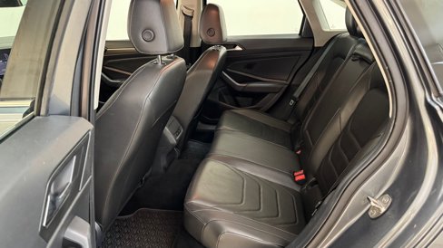 Used 2020 Volkswagen Jetta SEL Premium image 14