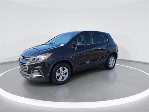 Used 2020 Chevrolet Trax LS w/ Tint and Cruise Package image 4