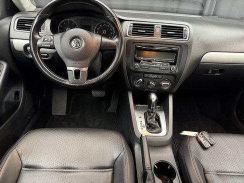 Used 2014 Volkswagen Jetta SE image 16