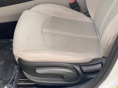 Used 2015 Hyundai Sonata SE image 18