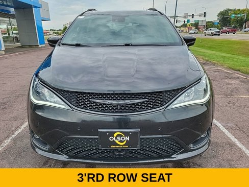 Used 2018 Chrysler Pacifica Limited image 10
