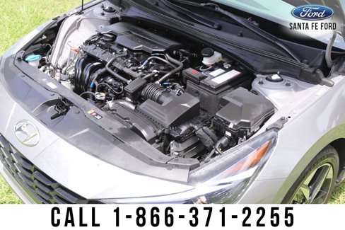 Used 2023 Hyundai Elantra SEL w/ Convenience Package image 17
