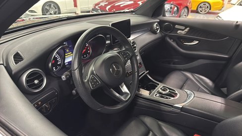 Used 2018 Mercedes-Benz GLC 300 w/ Premium Package image 19