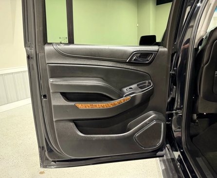 Used 2016 Chevrolet Suburban LTZ image 14