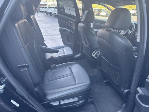Used 2021 Kia Sorento EX image 16