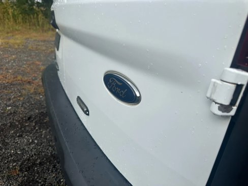 Used 2017 Ford Transit Connect XL image 9