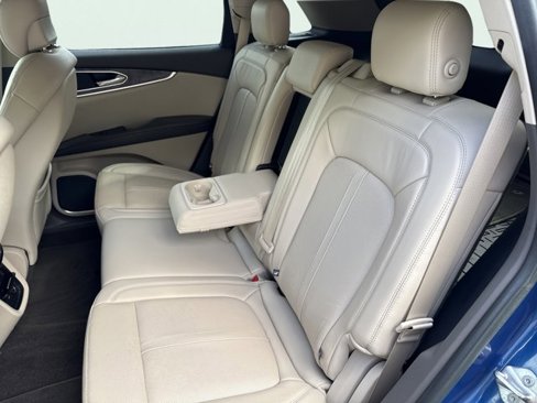 Used 2020 Lincoln Nautilus Reserve w/ Equipment Group 201A image 27