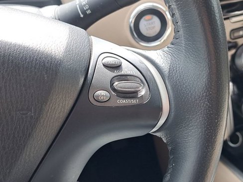 Used 2017 Nissan Pathfinder SV w/ Cargo Package image 31
