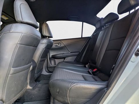 Used 2017 Honda Accord Sport image 17