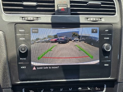 Used 2019 Volkswagen e-Golf SE w/ Driver Assistance Package image 12
