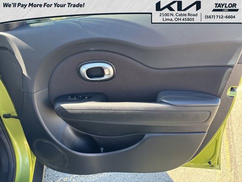 Used 2016 Kia Soul + image 27