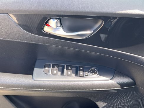 Used 2020 Kia Forte GT-Line w/ GT-Line Premium Package image 14