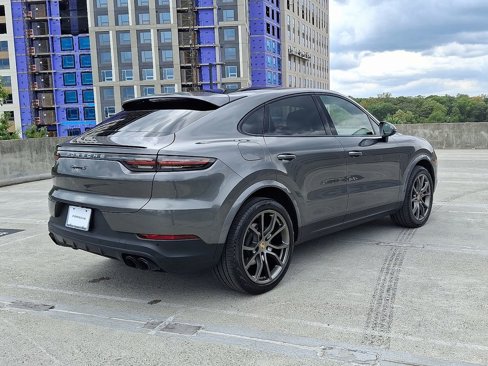 Used 2021 Porsche Cayenne S image 8