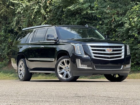 Used 2016 Cadillac Escalade ESV Luxury image 2