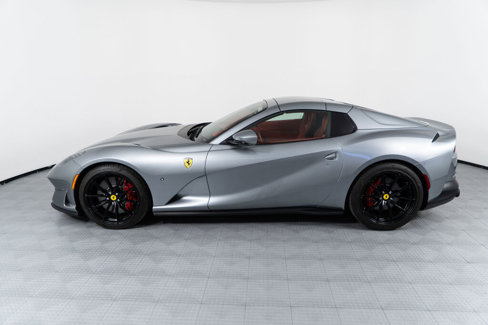 Used 2021 Ferrari 812 GTS image 38
