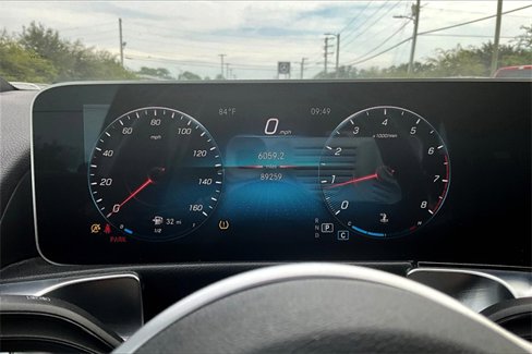 Used 2021 Mercedes-Benz GLB 250 image 13