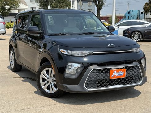 Used 2020 Kia Soul LX image 2